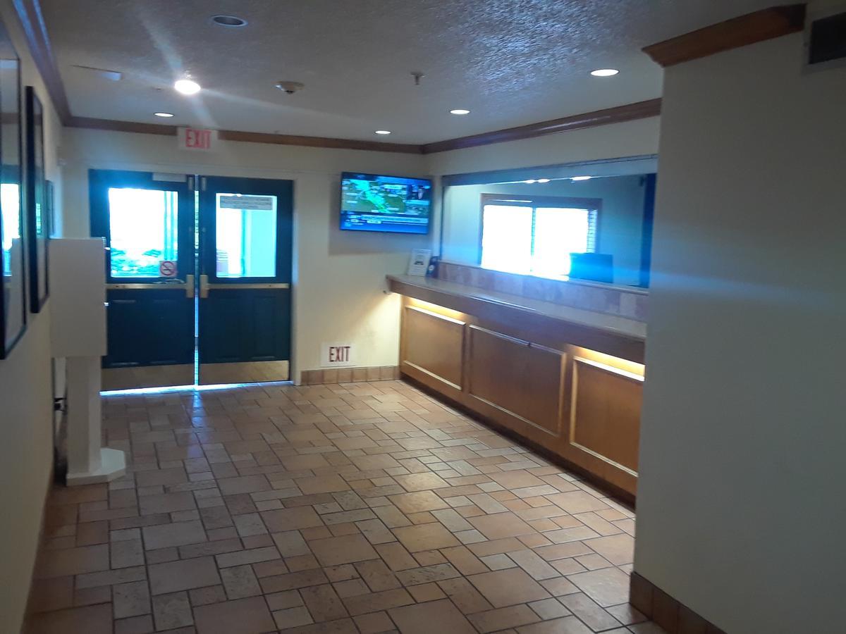 Intown Suites Houston Intercontinental Esterno foto