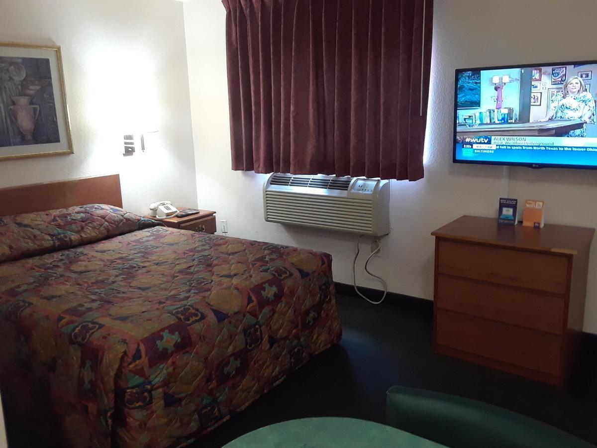 Intown Suites Houston Intercontinental Esterno foto