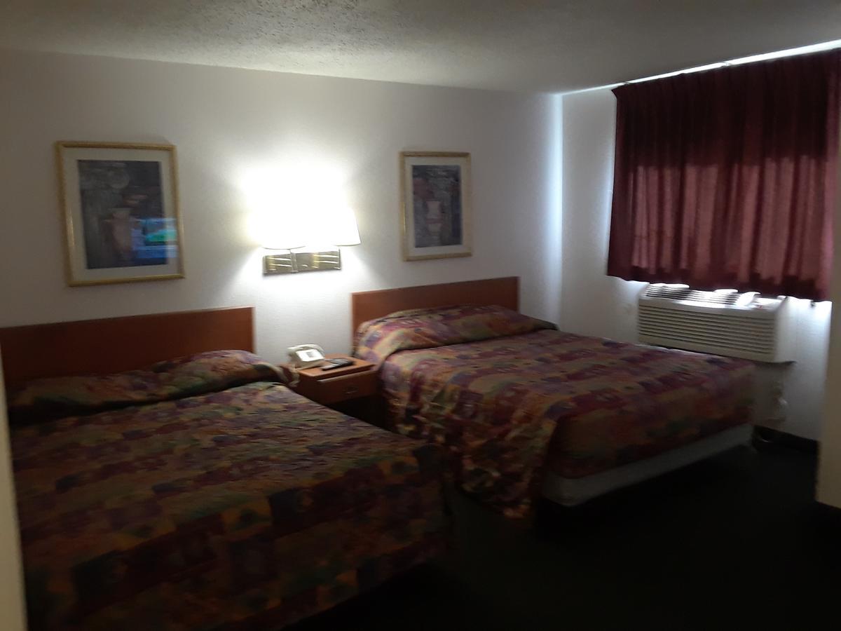 Intown Suites Houston Intercontinental Esterno foto