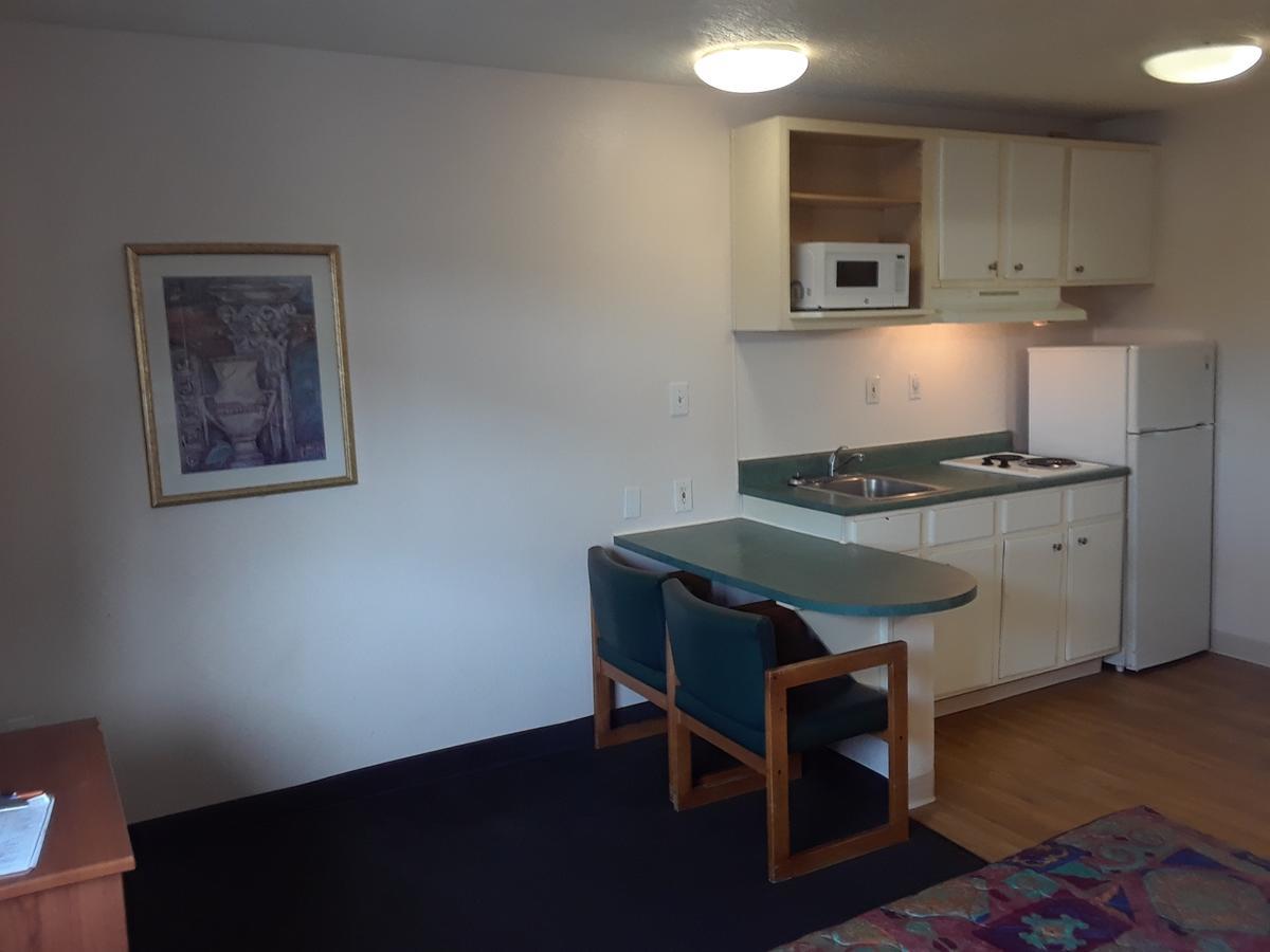 Intown Suites Houston Intercontinental Esterno foto